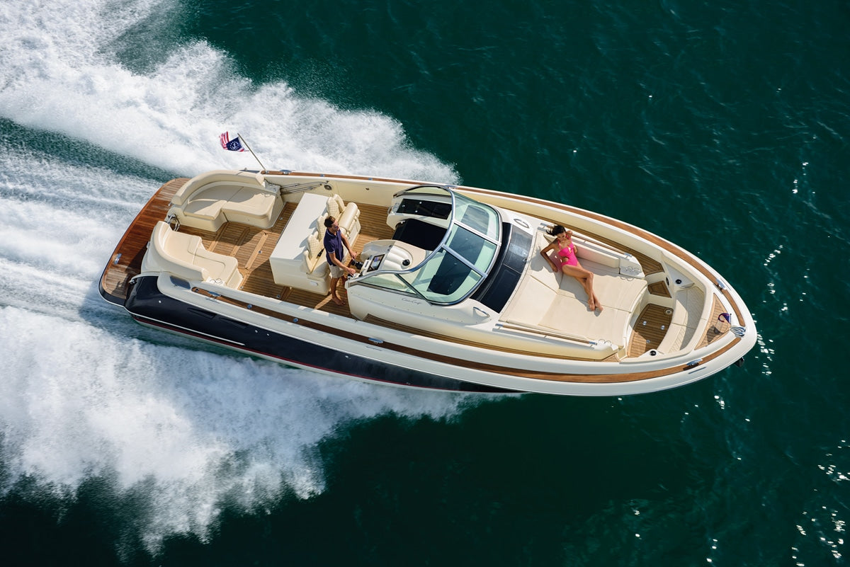 CHRIS-CRAFT 380 LAUNCH 1 HR CHARTER